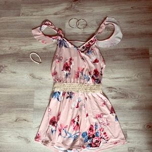 Pastel pink romper off the shoulder🌺